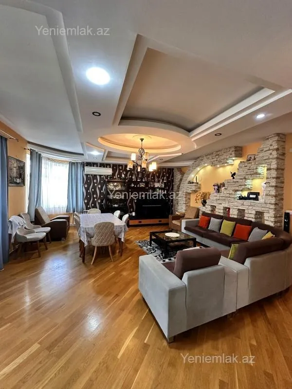 Satılır 4 otaqlı yeni tikili 205 m²