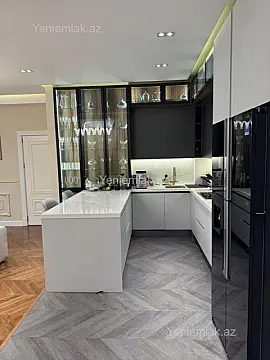 Satılır 3 otaqlı yeni tikili 85 m²