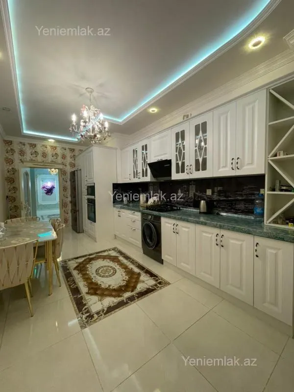 Satılır 3 otaqlı yeni tikili 165 m²