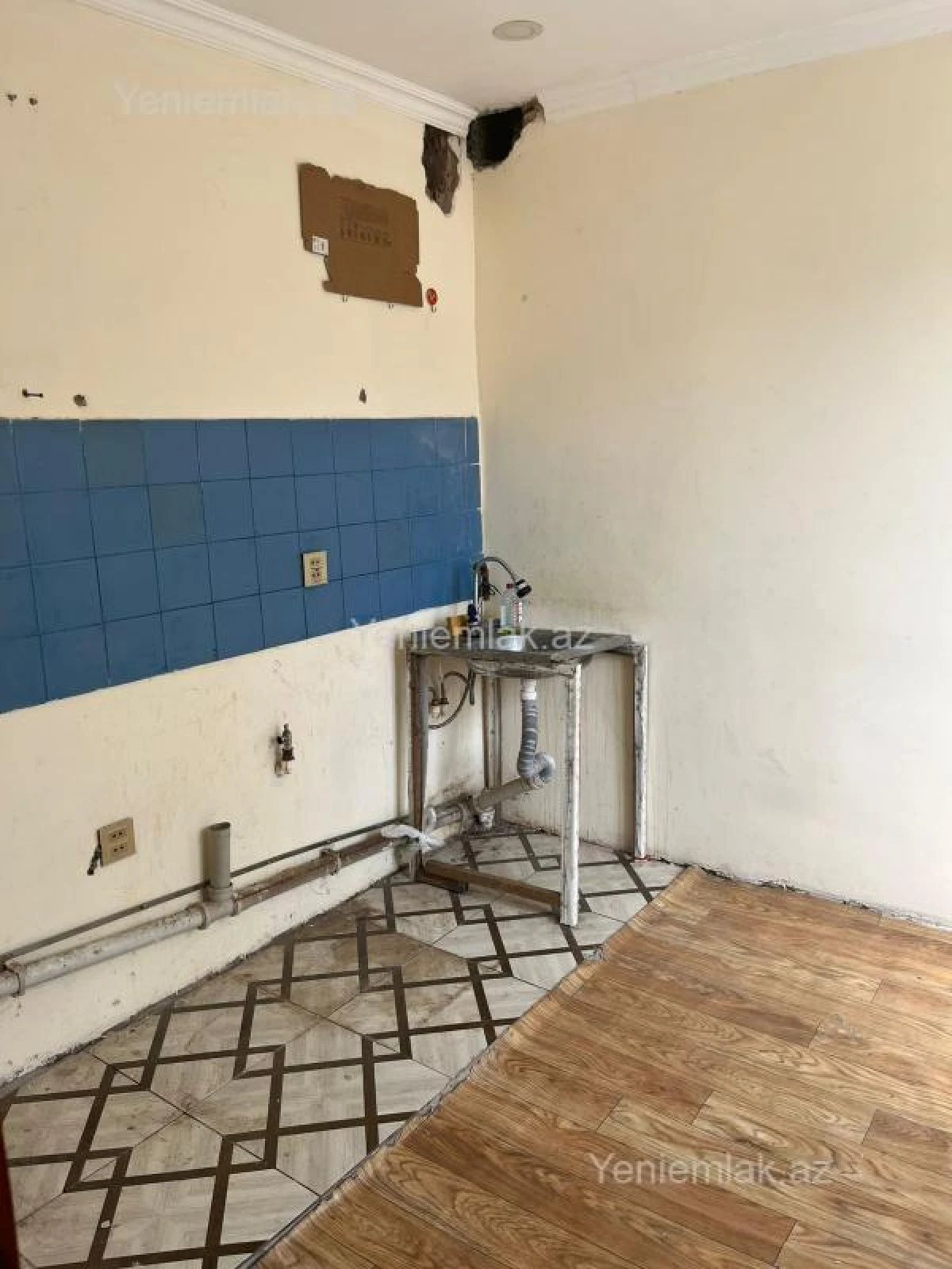 Satılır 2 otaqlı köhnə tikili 45 m²