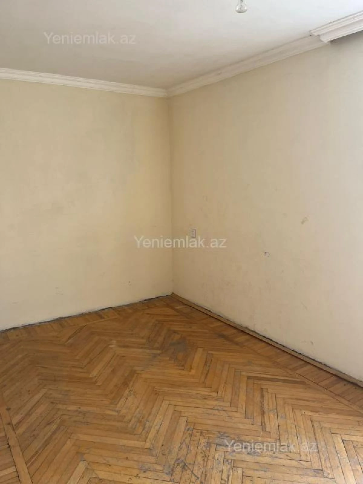 Satılır 2 otaqlı köhnə tikili 45 m²