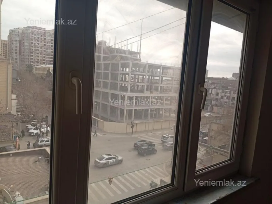 Satılır 2 otaqlı köhnə tikili 45 m²