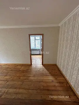 Satılır 2 otaqlı köhnə tikili 70 m²