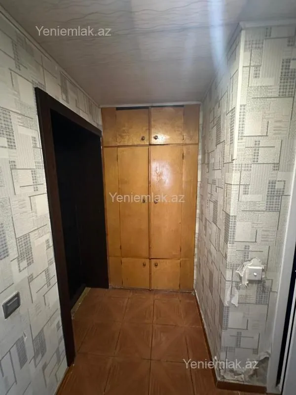 Satılır 2 otaqlı köhnə tikili 70 m²
