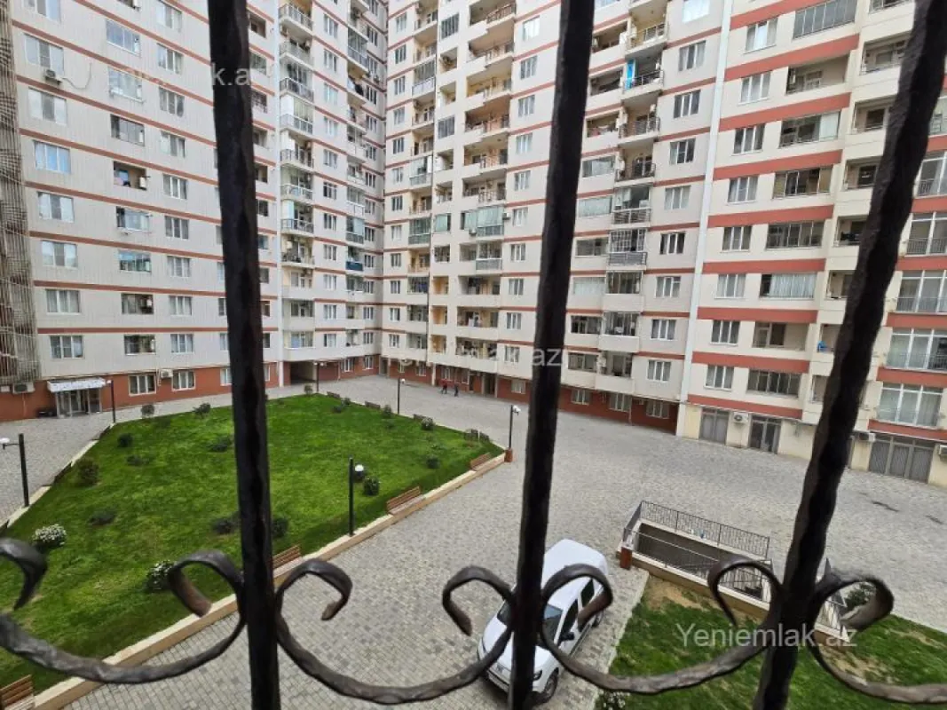 Satılır 3 otaqlı yeni tikili 120 m²