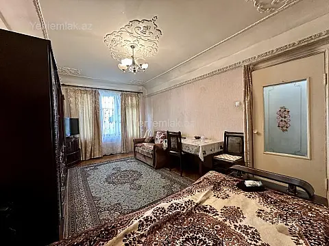 Satılır 1 otaqlı köhnə tikili 30 m²