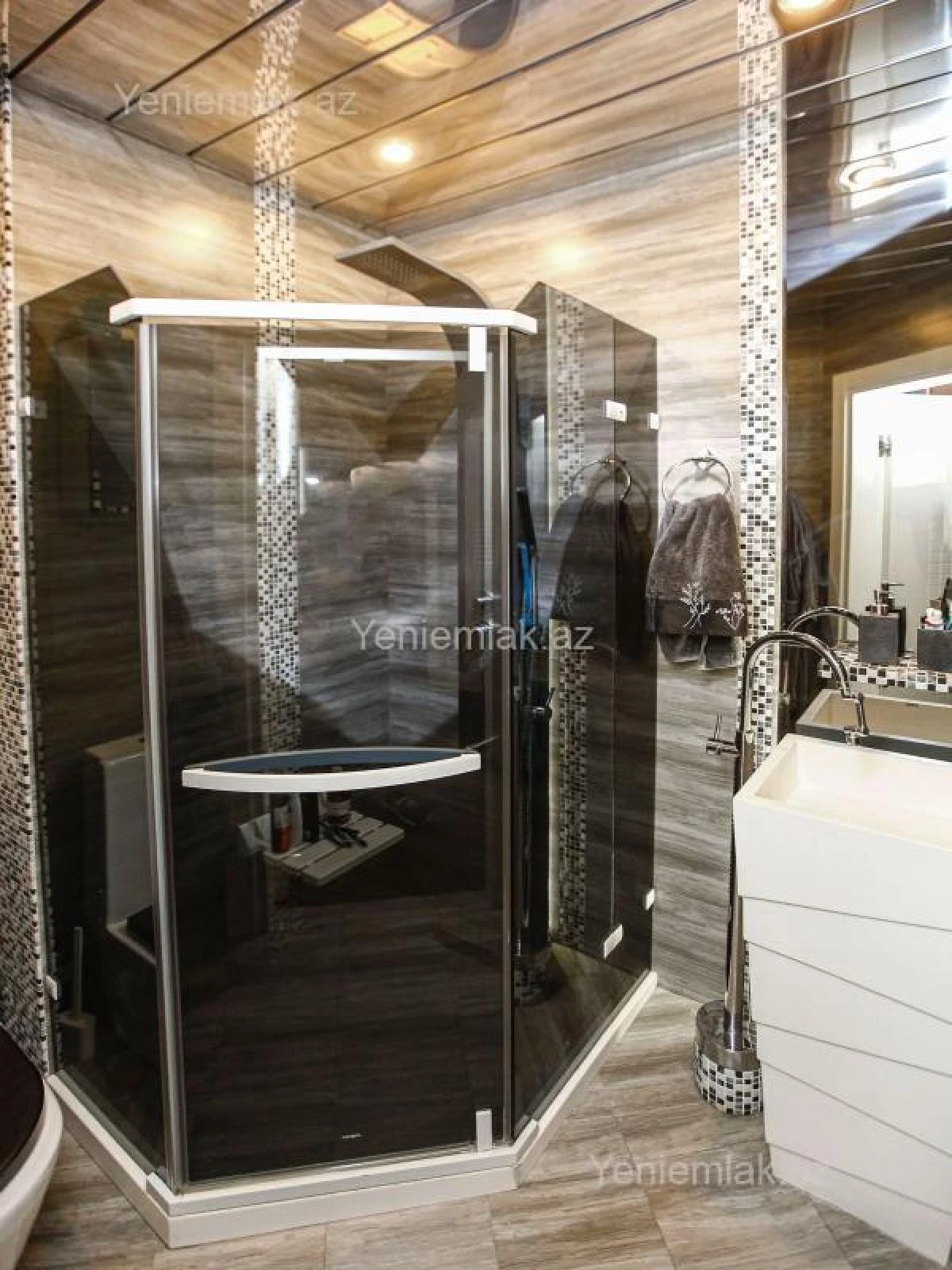 Satılır 4 otaqlı yeni tikili 200.5 m²