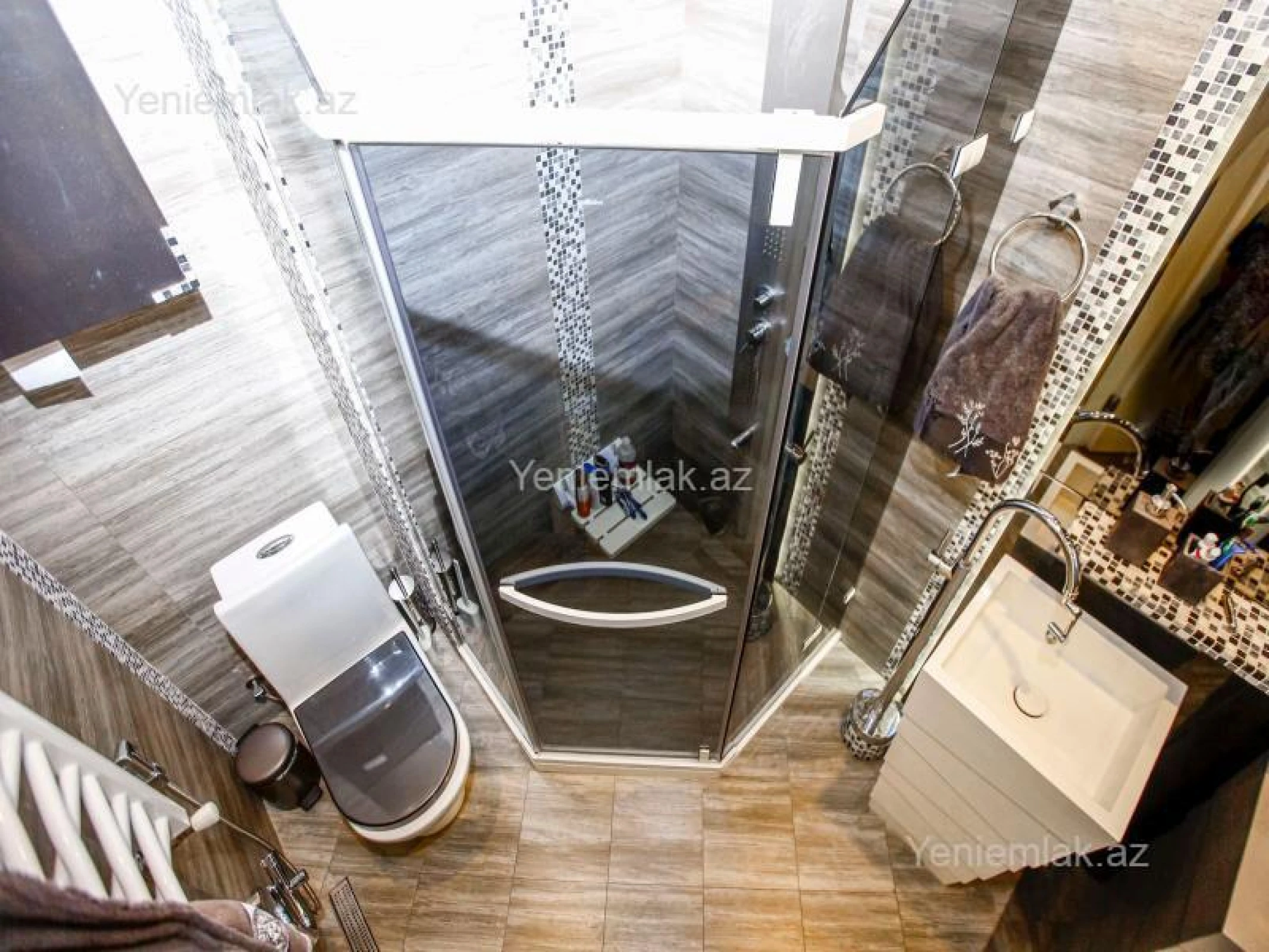 Satılır 4 otaqlı yeni tikili 200.5 m²