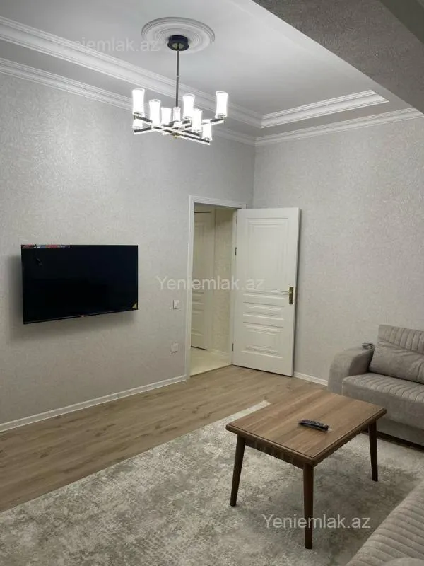 Satılır 2 otaqlı yeni tikili 82 m²