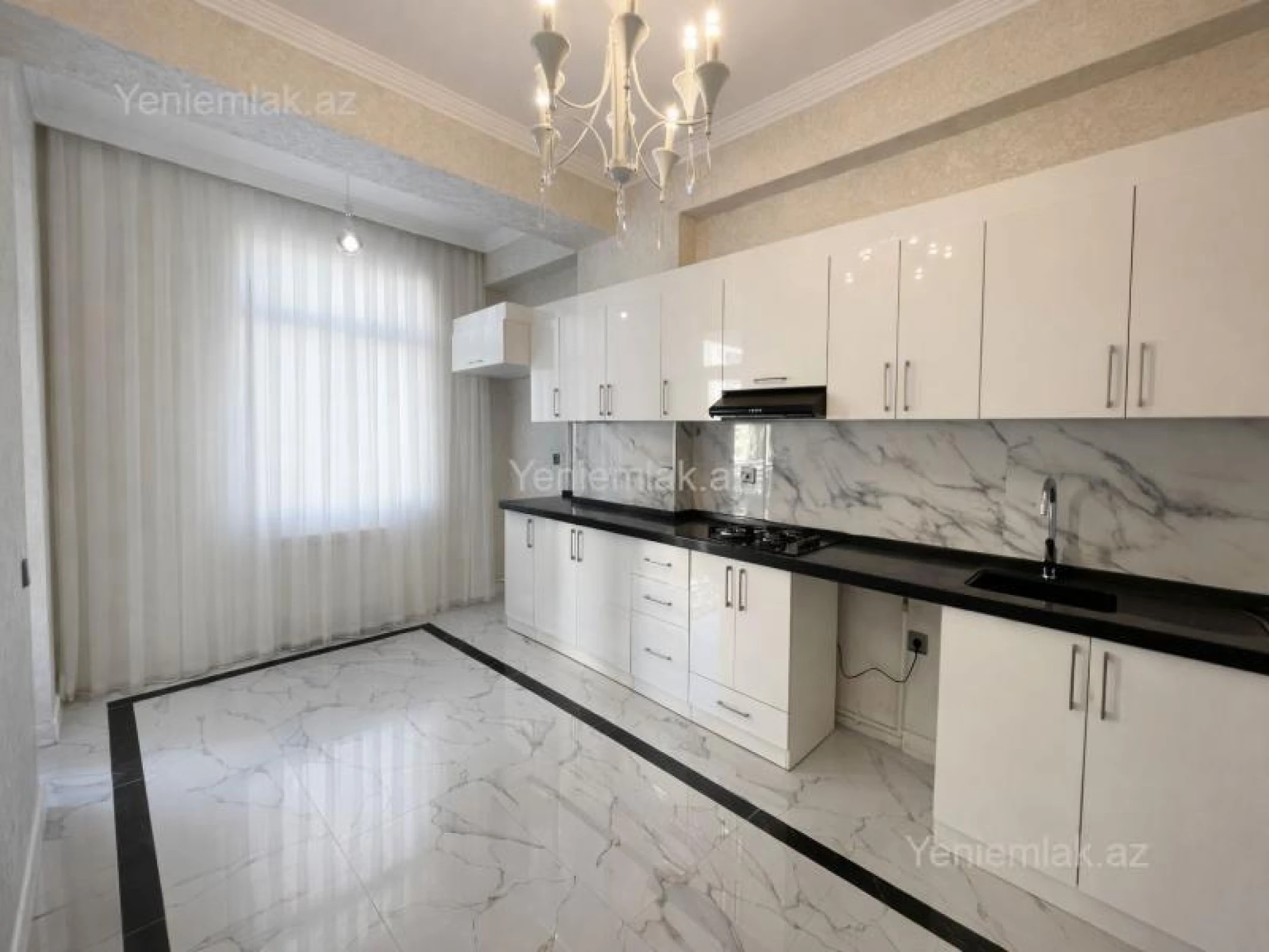 Satılır 3 otaqlı yeni tikili 130 m²