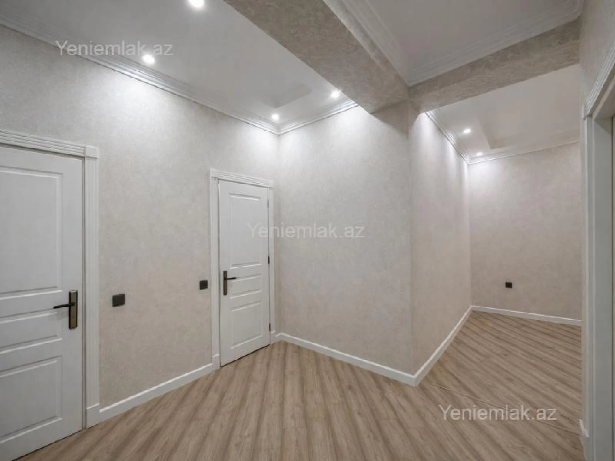 Satılır 3 otaqlı yeni tikili 130 m²