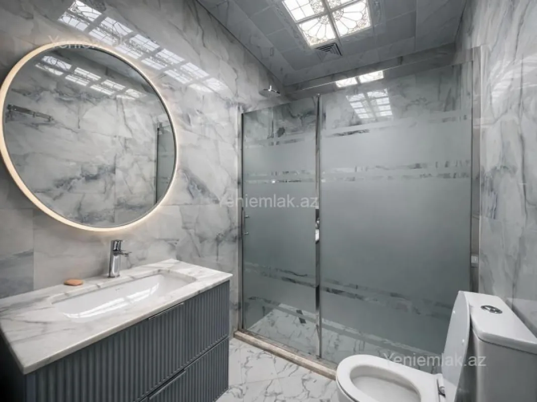 Satılır 3 otaqlı yeni tikili 130 m²