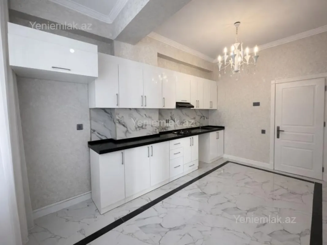 Satılır 3 otaqlı yeni tikili 130 m²
