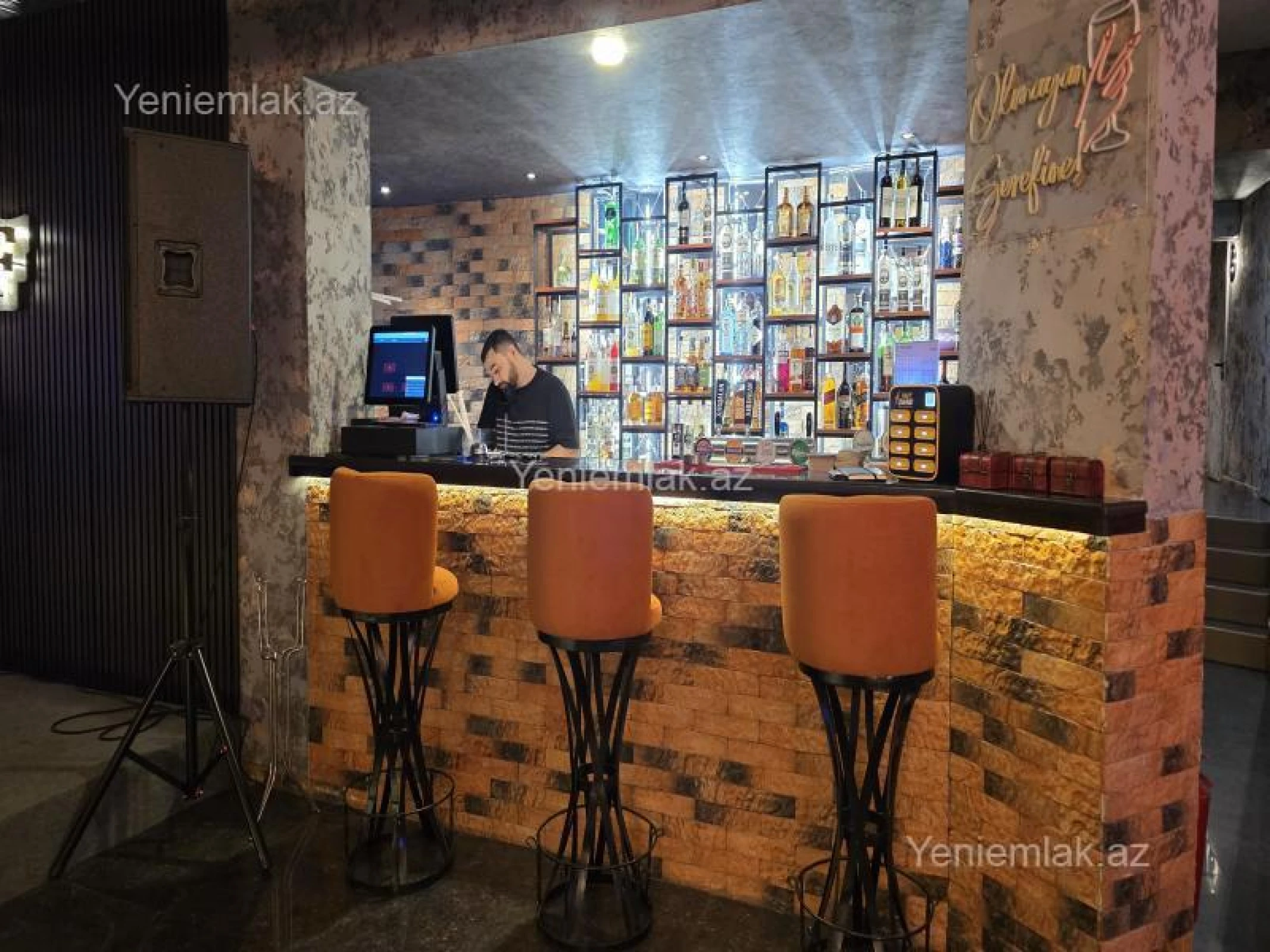 Satılır 10 otaqlı obyekt 800 m²