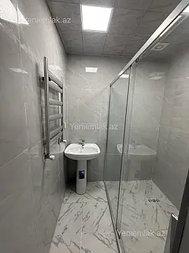 Satılır 2 otaqlı köhnə tikili 60 m²