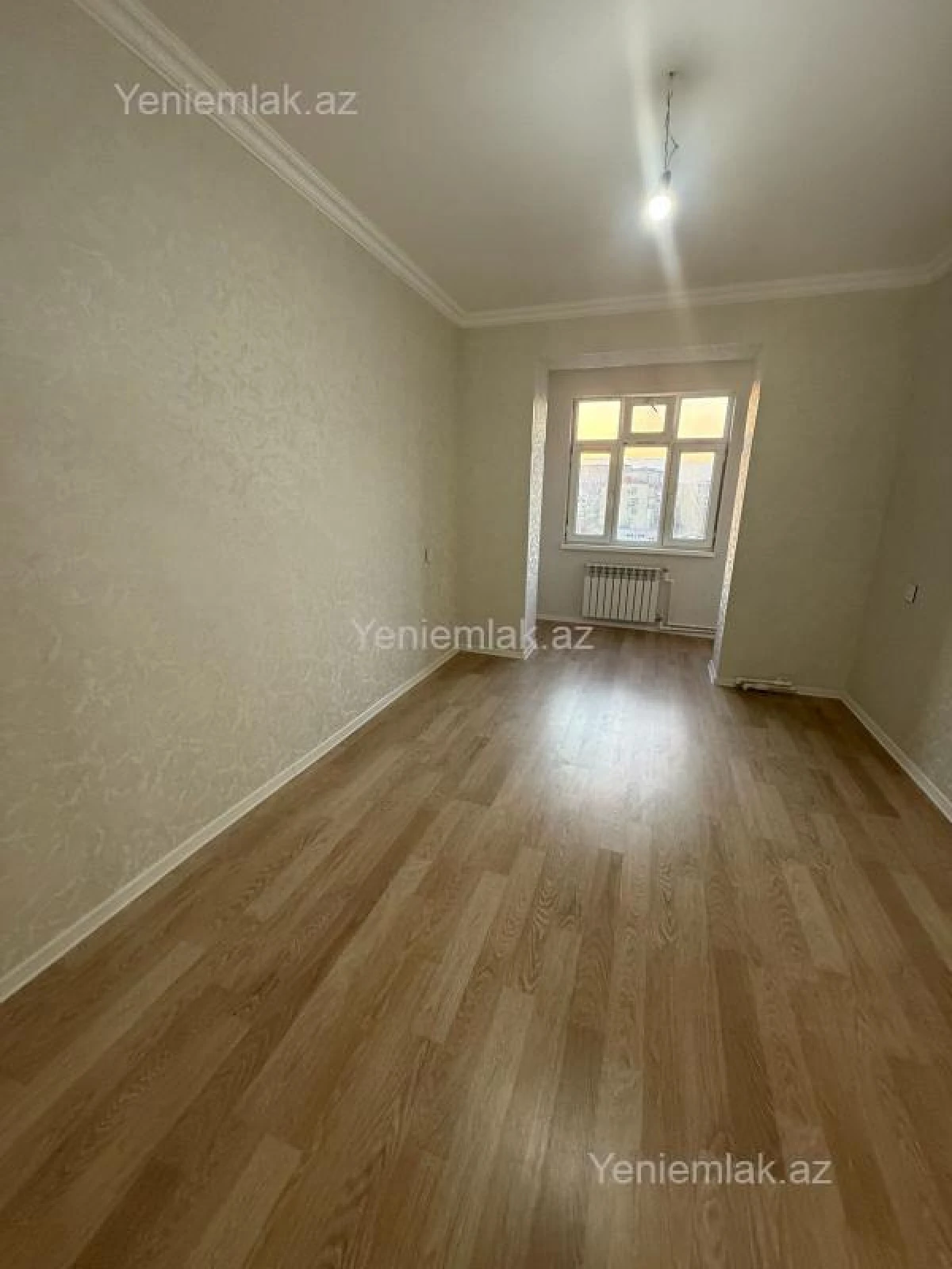 Satılır 2 otaqlı köhnə tikili 60 m²
