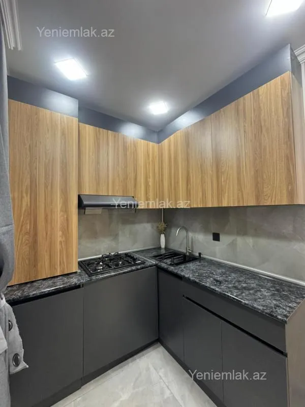 Satılır 2 otaqlı köhnə tikili 55 m²