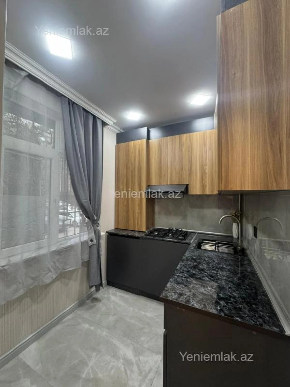 Satılır 2 otaqlı köhnə tikili 55 m²