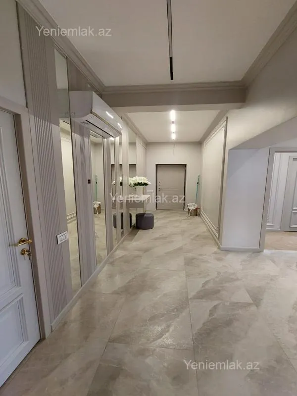 Satılır 3 otaqlı yeni tikili 112 m²