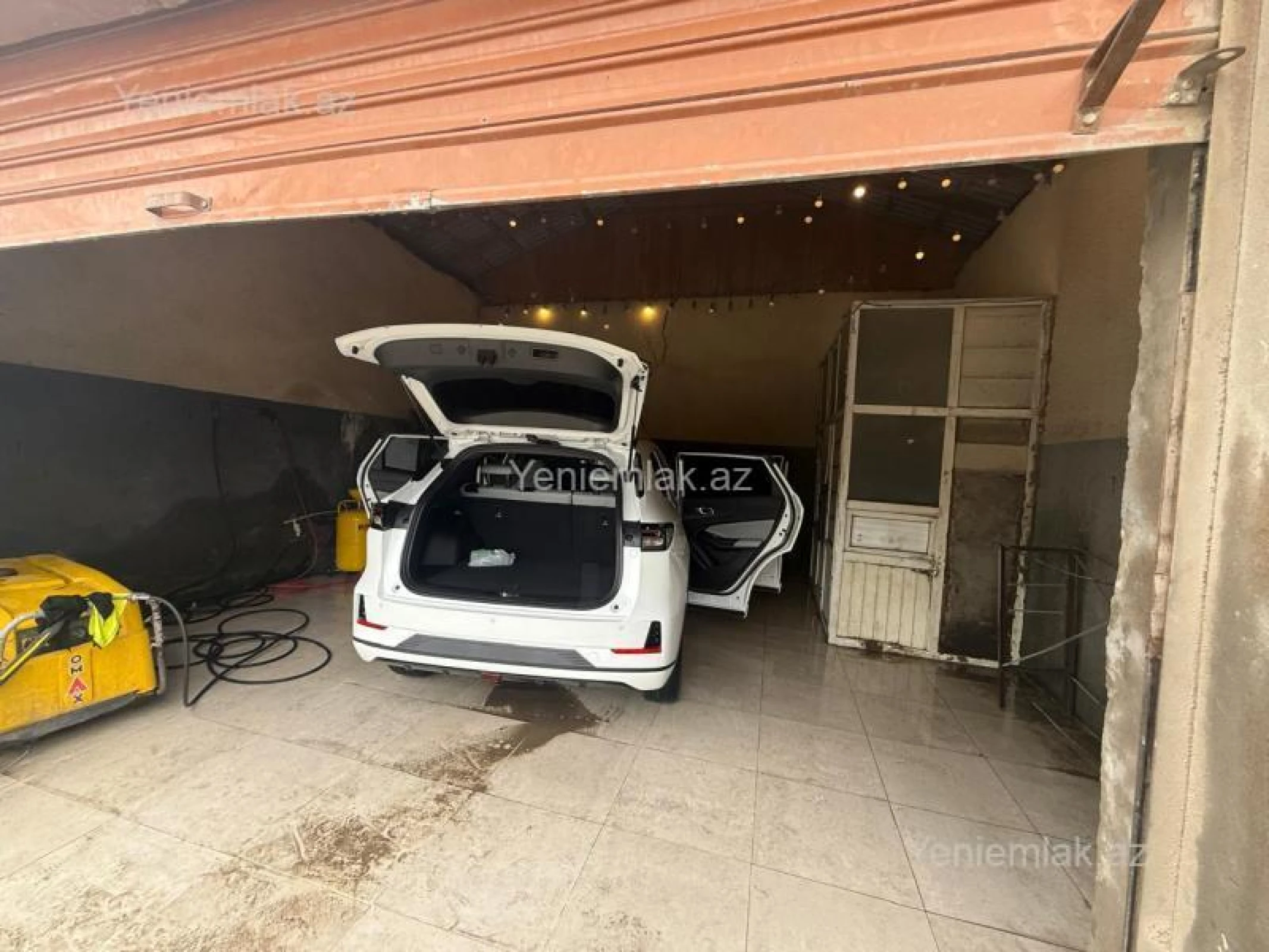 Satılır 14 otaqlı obyekt 550 m²