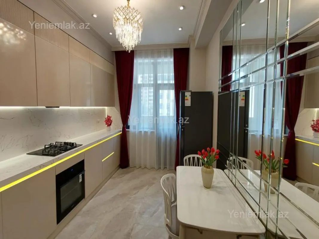 Satılır 3 otaqlı yeni tikili 118 m²