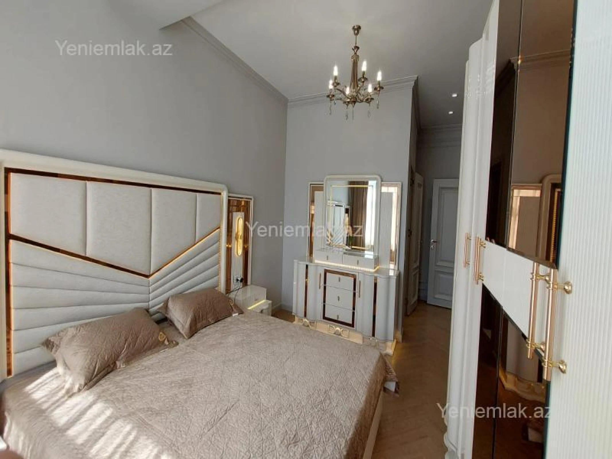 Satılır 3 otaqlı yeni tikili 118 m²