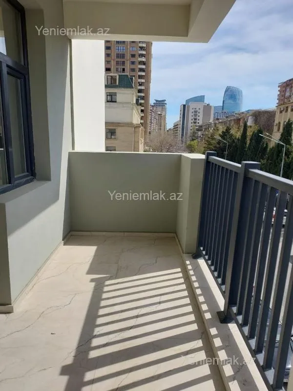 Satılır 3 otaqlı yeni tikili 118 m²