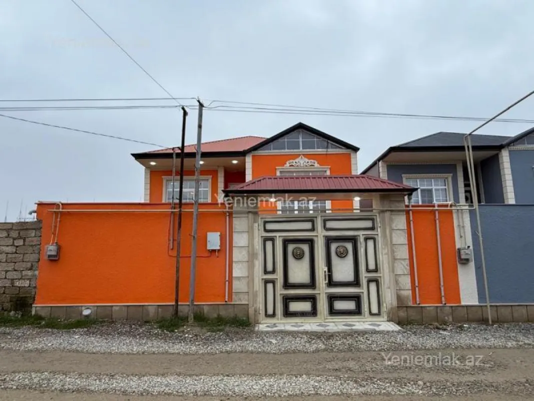 Satılır 4 otaqlı həyət evi 120 m²