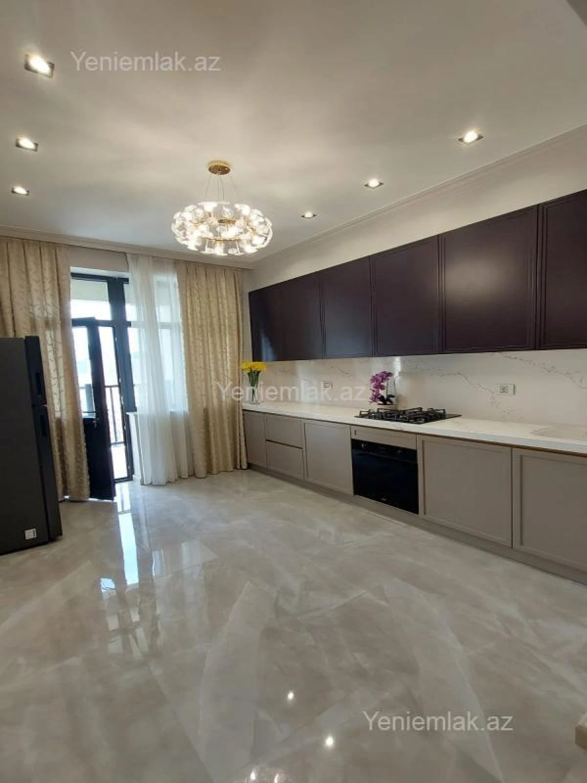Satılır 3 otaqlı yeni tikili 118 m²