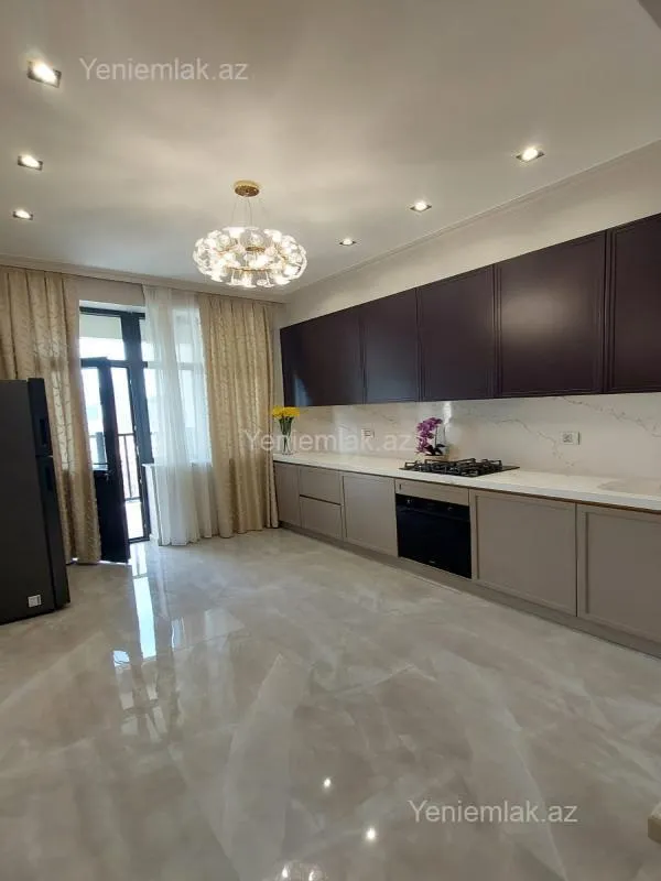 Satılır 3 otaqlı yeni tikili 118 m²