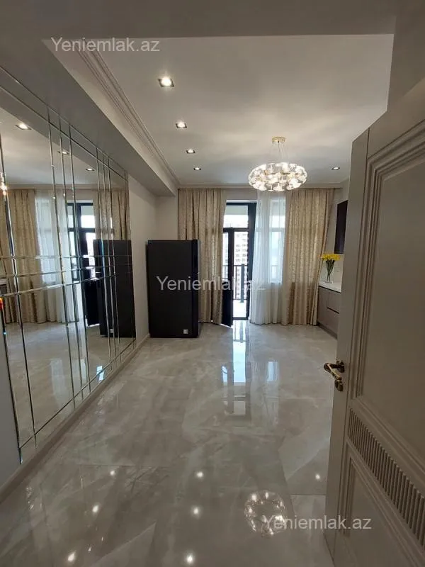 Satılır 3 otaqlı yeni tikili 118 m²