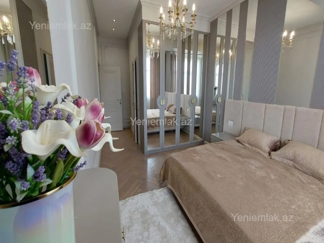 Satılır 3 otaqlı yeni tikili 118 m²