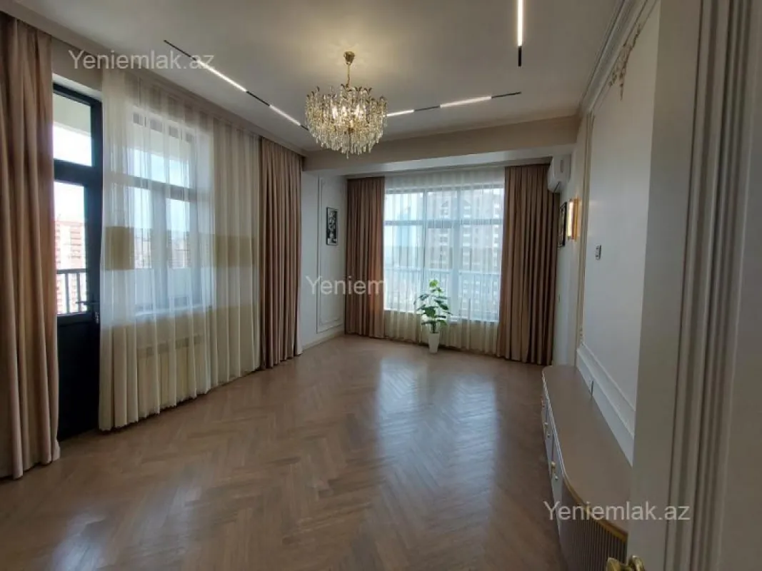 Satılır 3 otaqlı yeni tikili 118 m²