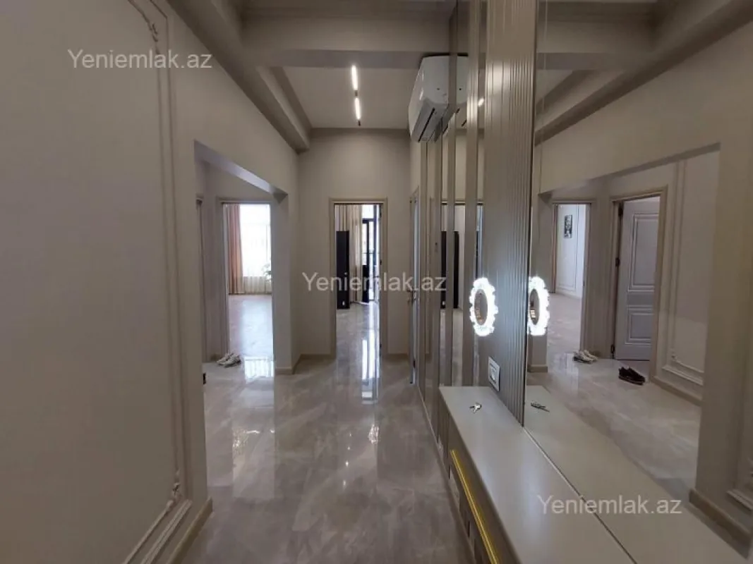 Satılır 3 otaqlı yeni tikili 118 m²