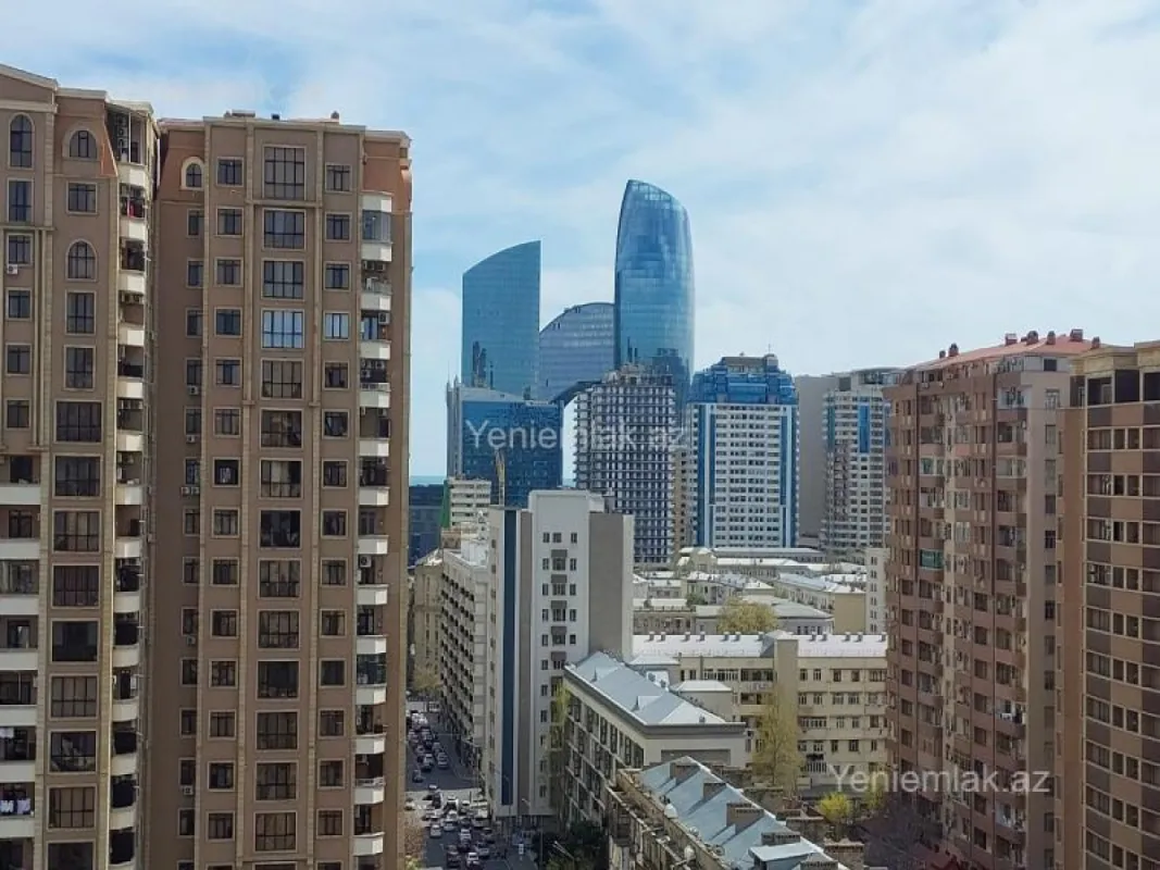 Satılır 3 otaqlı yeni tikili 118 m²