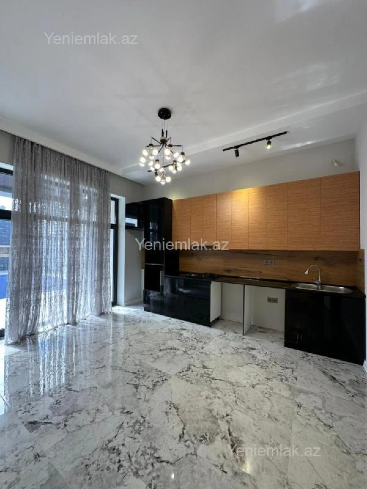 Satılır 4 otaqlı həyət evi 170 m²