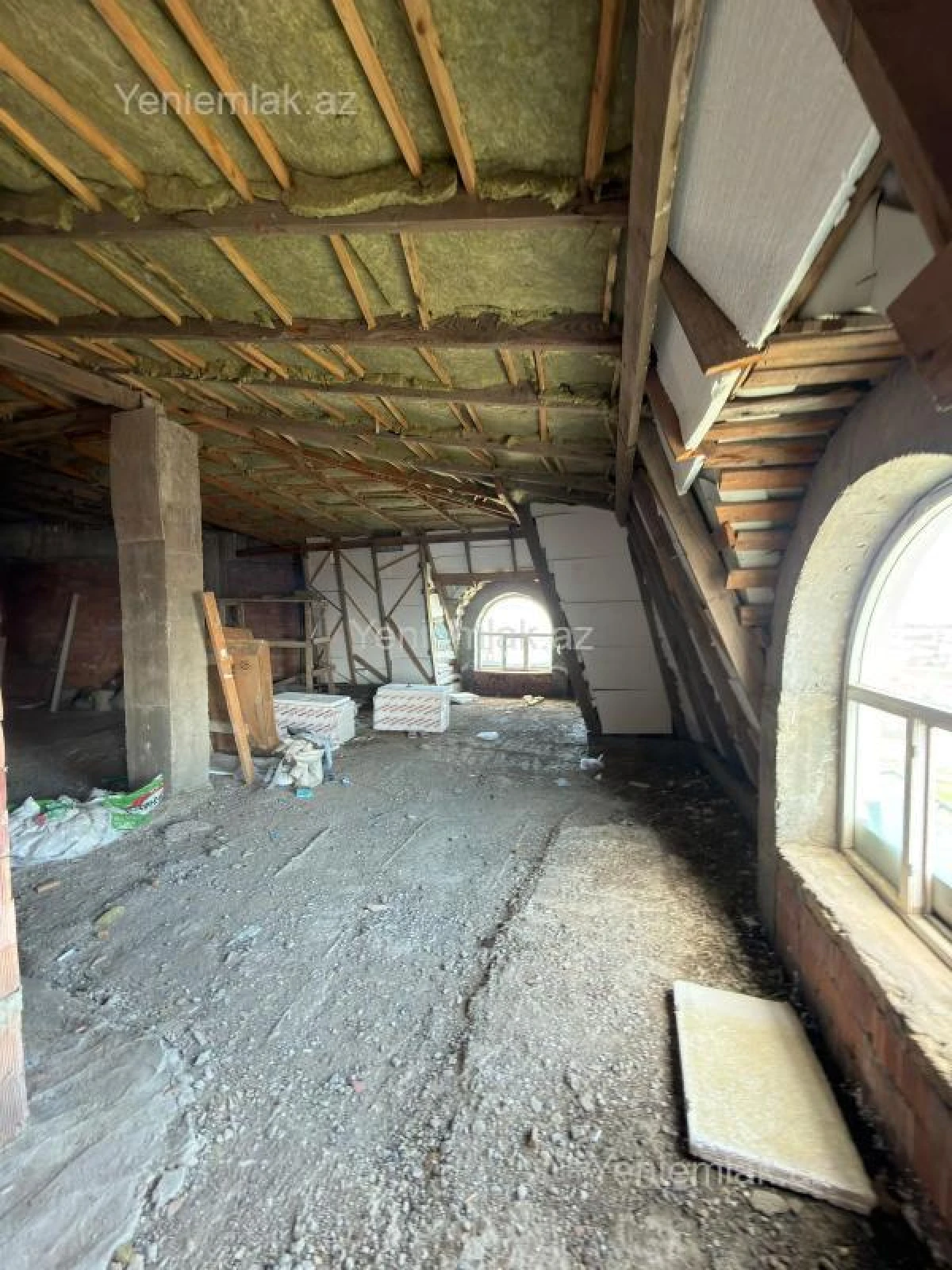 Satılır 3 otaqlı yeni tikili 100 m²