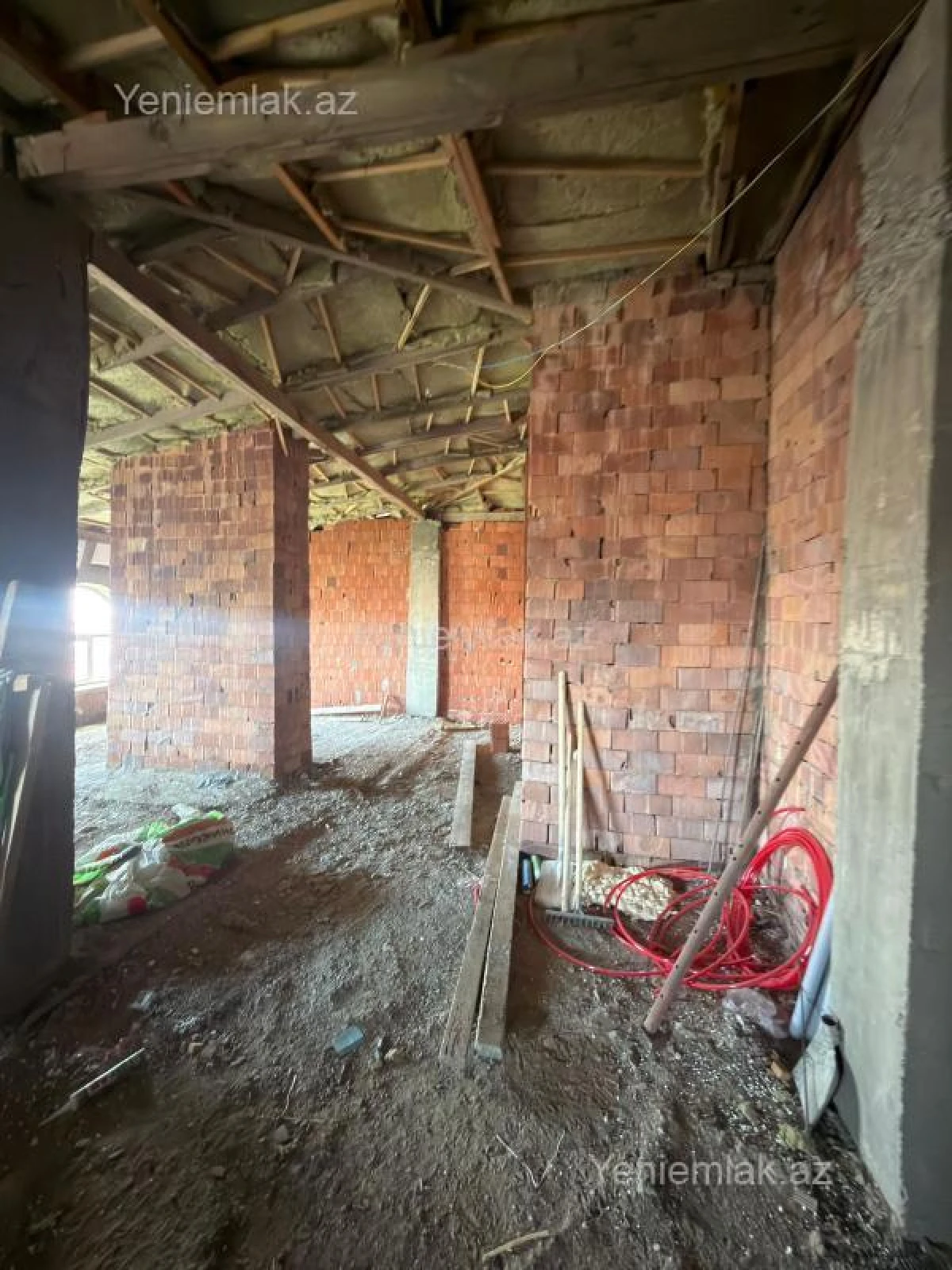 Satılır 3 otaqlı yeni tikili 100 m²