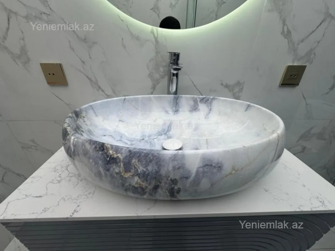 Satılır 3 otaqlı yeni tikili 115 m²