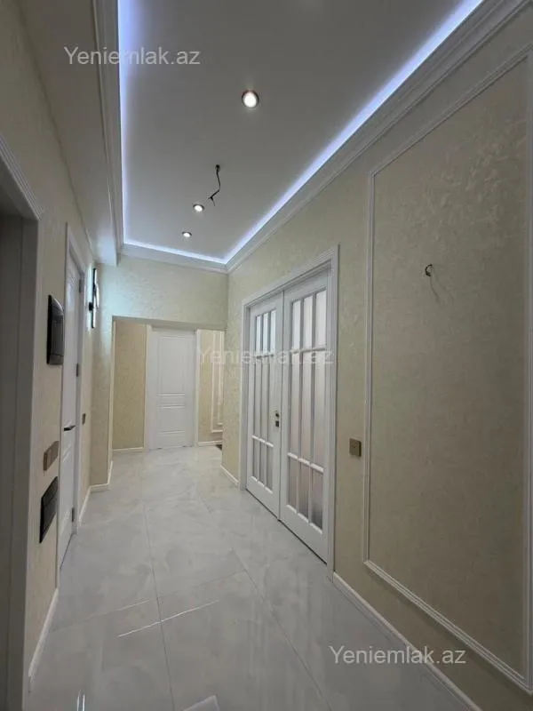 Satılır 3 otaqlı yeni tikili 115 m²