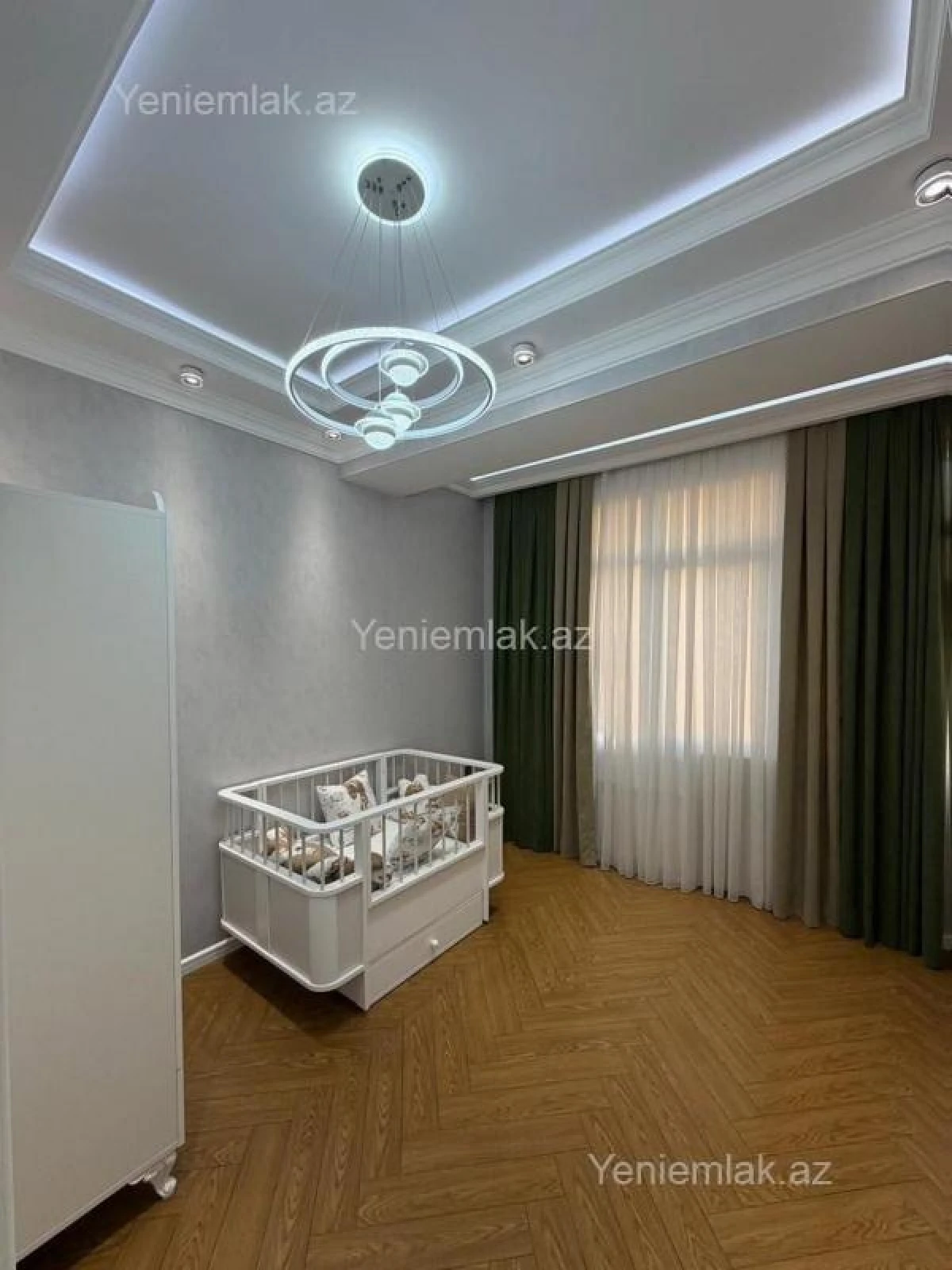 Satılır 3 otaqlı yeni tikili 115 m²