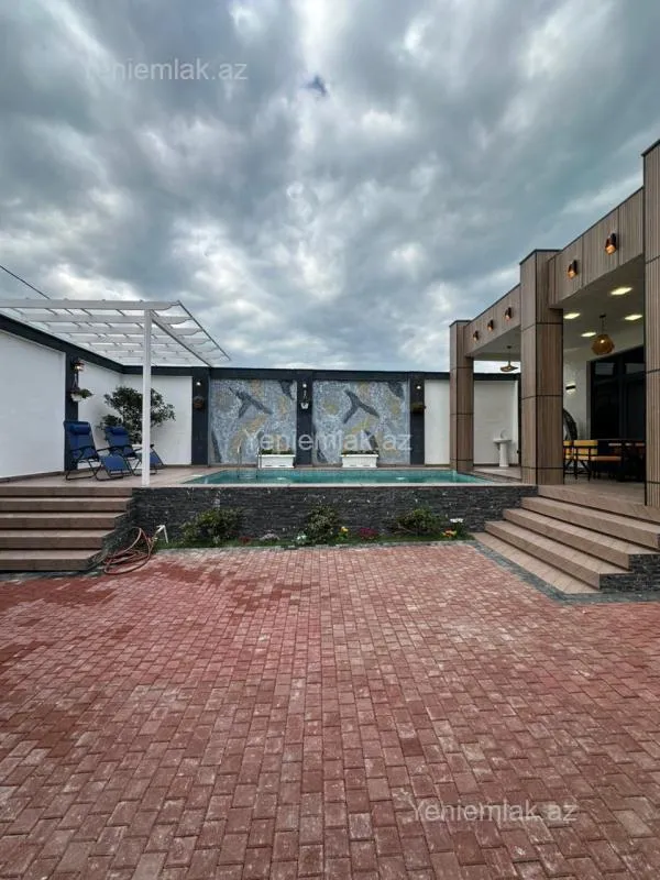 Satılır 4 otaqlı həyət evi 150 m²