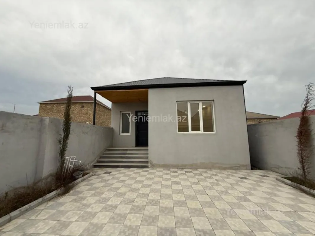 Satılır 3 otaqlı həyət evi 100 m²
