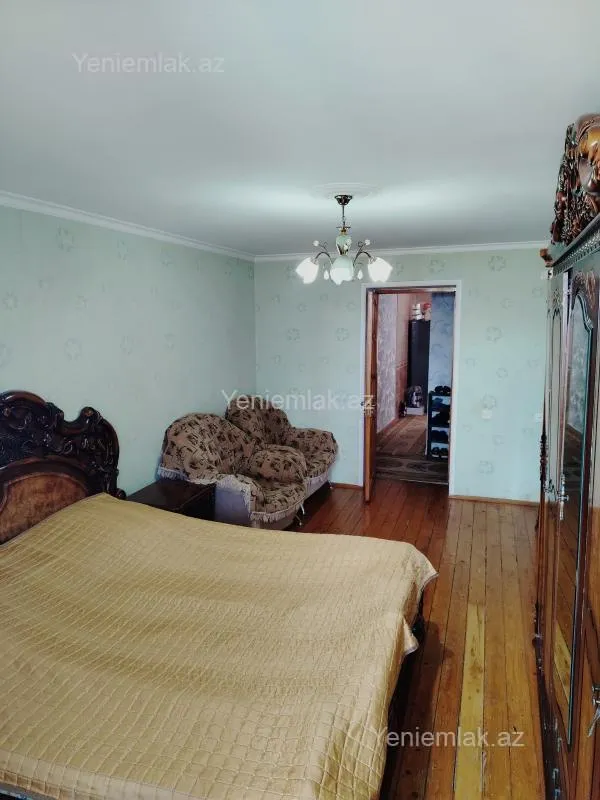 Satılır 3 otaqlı köhnə tikili 80 m²