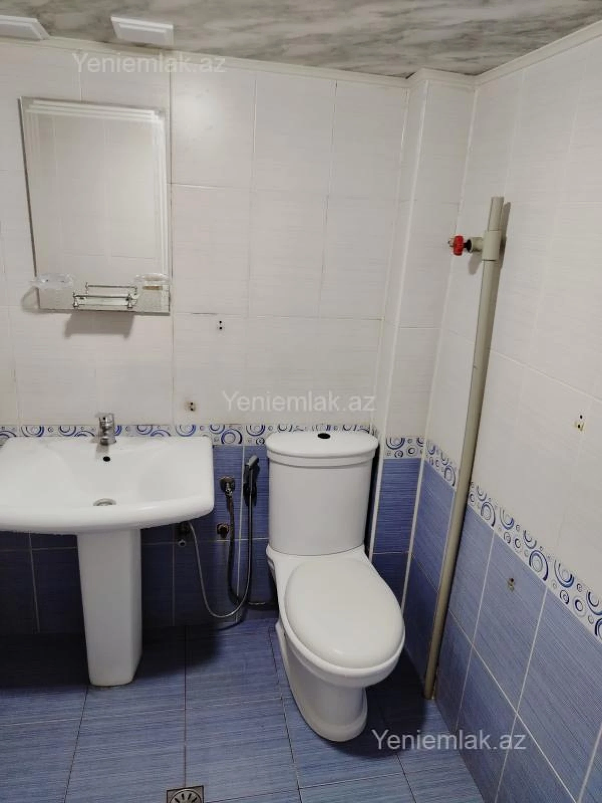 Satılır 3 otaqlı köhnə tikili 80 m²