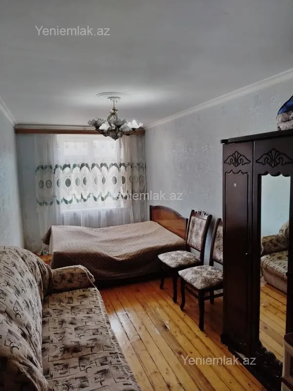 Satılır 3 otaqlı köhnə tikili 80 m²
