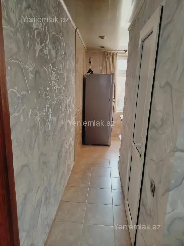 Satılır 3 otaqlı köhnə tikili 80 m²