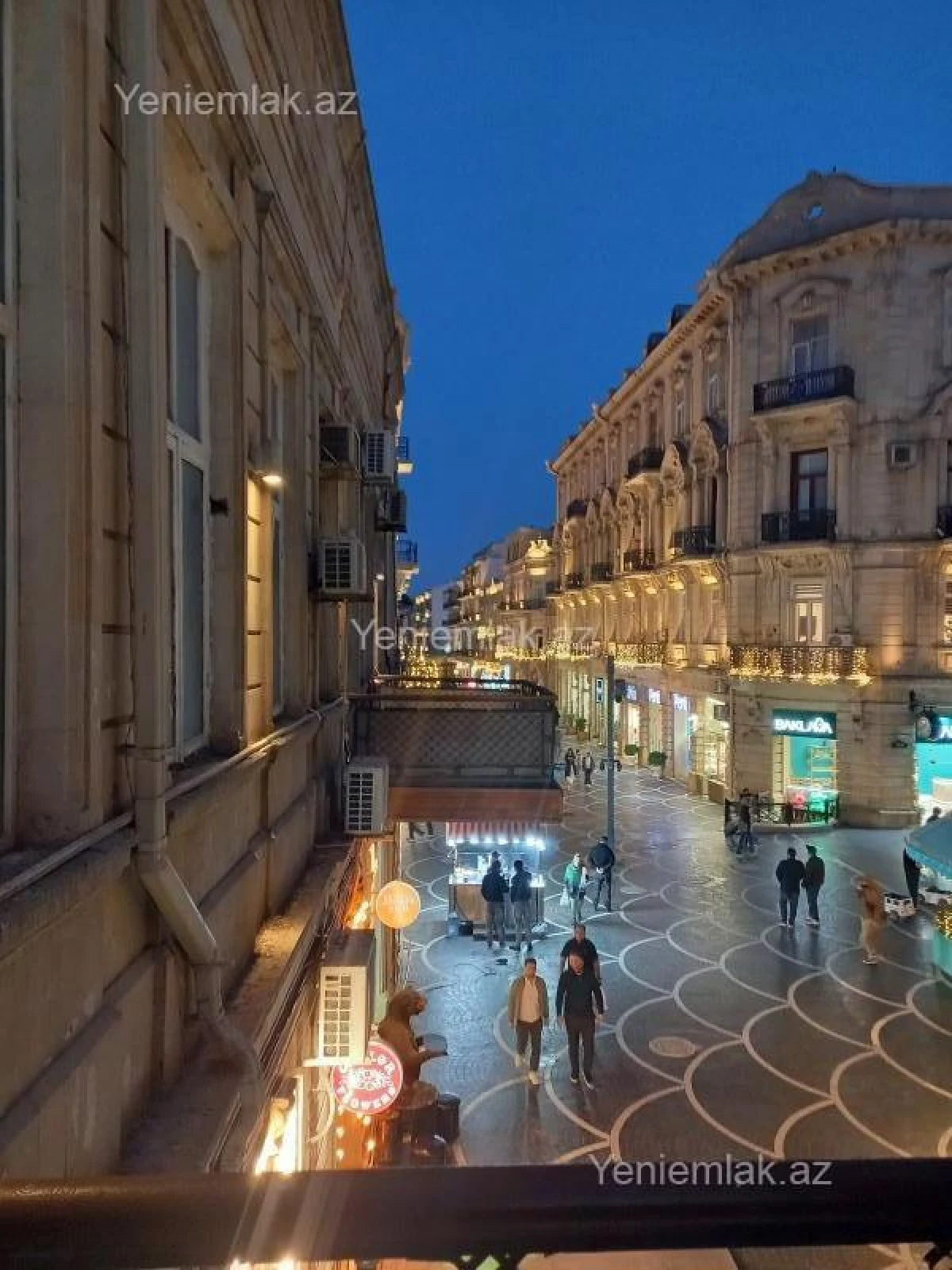 Satılır 5 otaqlı köhnə tikili 160 m²