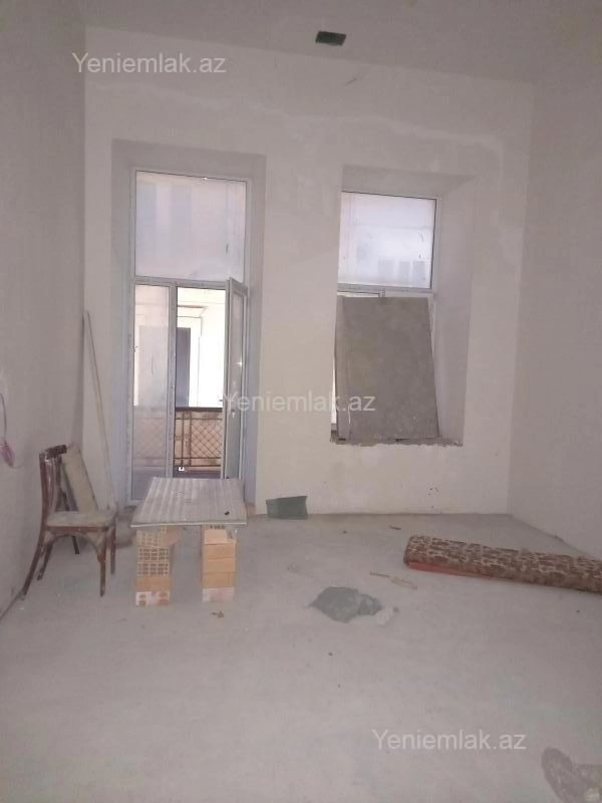 Satılır 5 otaqlı köhnə tikili 160 m²