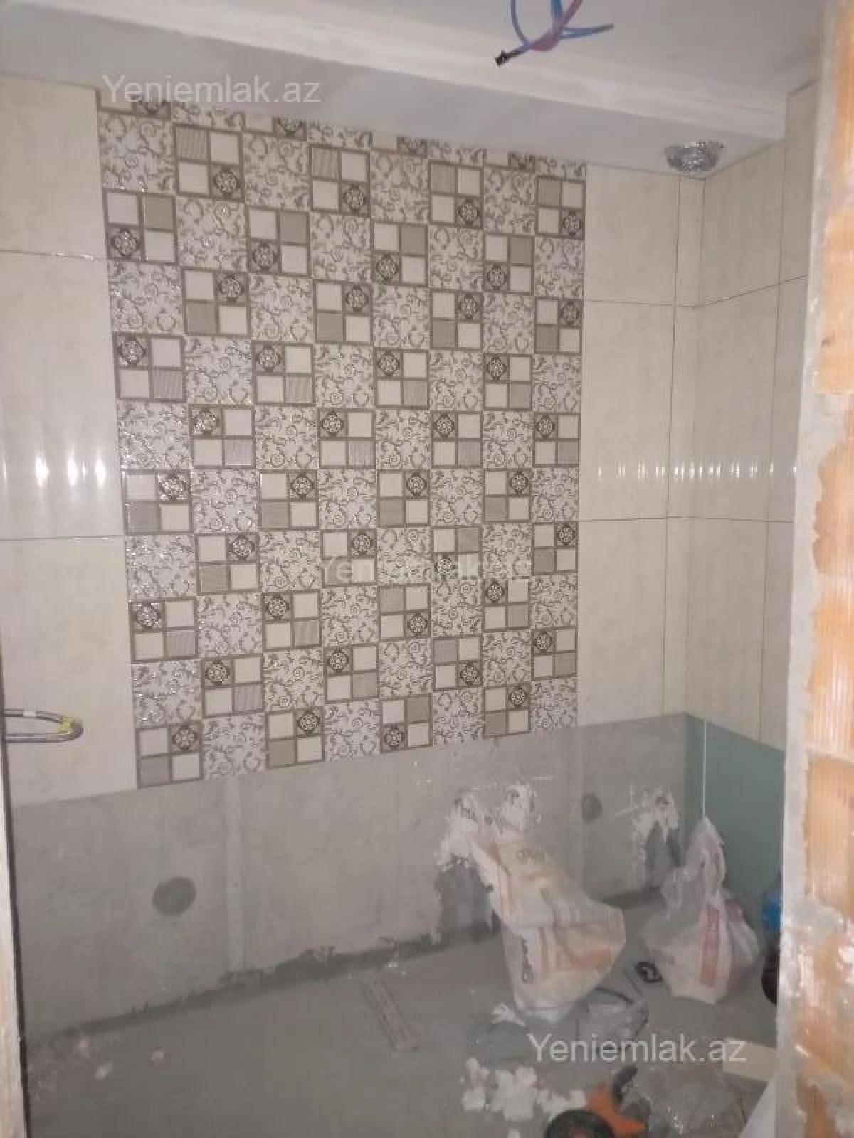 Satılır 5 otaqlı köhnə tikili 160 m²